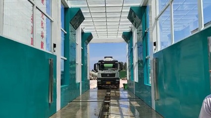龍門式全自動洗車機 高效自動沖洗排泥，專為水資源機械設備制造而設計